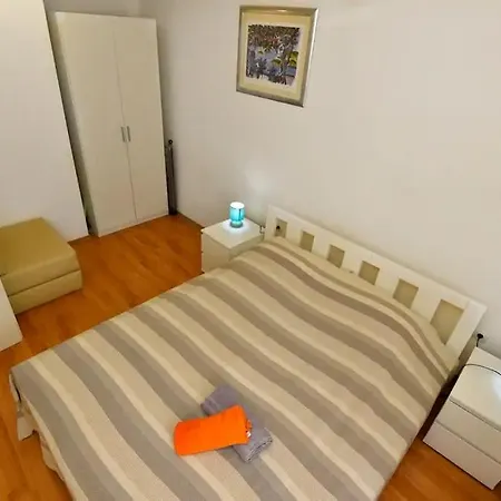 Dream Apt Σπλιτ