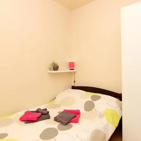 Dream Apt * Split