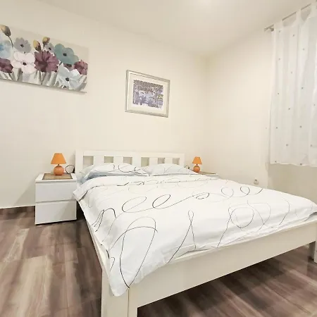 Dream Apt * Σπλιτ