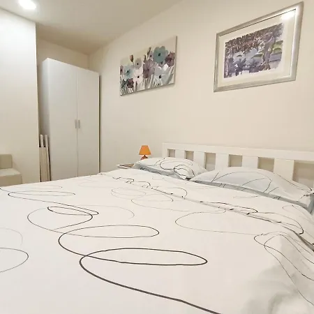 Dream Apt *
