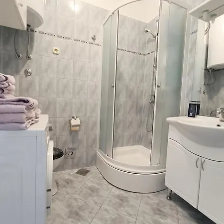 Dream Apt *